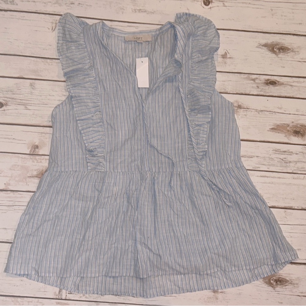 Ruffle sleeveless shirt